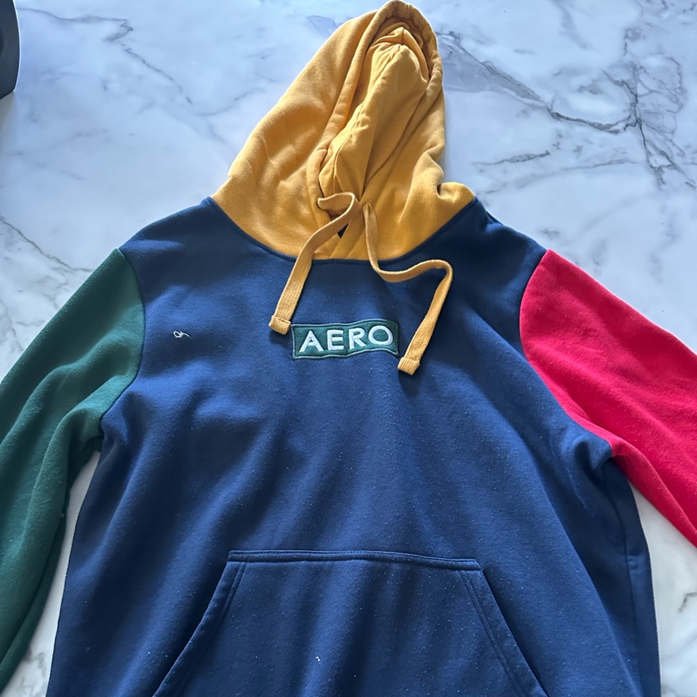 Women’s aero sweat shirts size X-Large